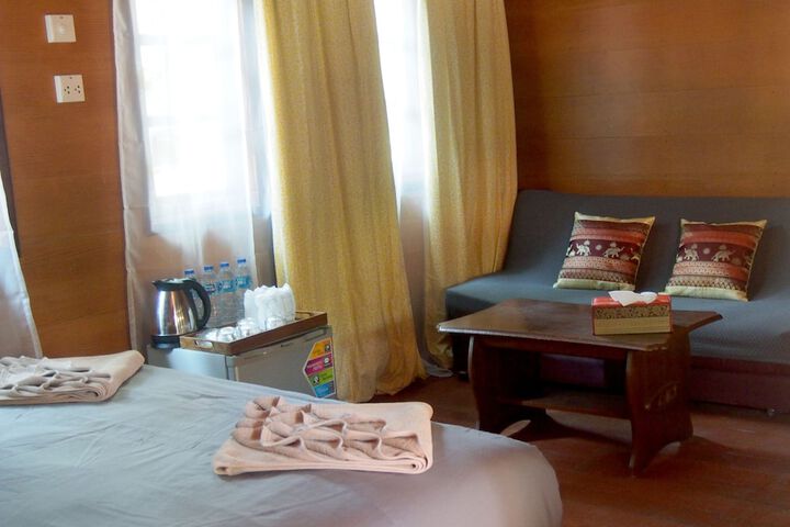 Room 19 of 106