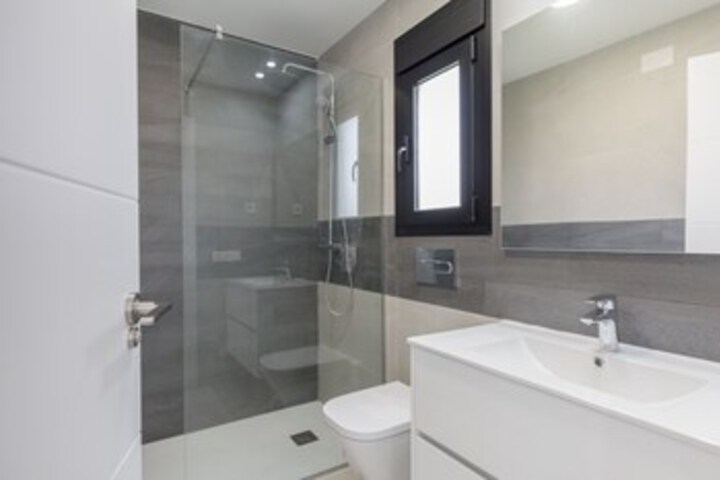 Room 2 of 41