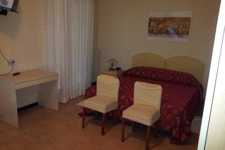 Room 9 of 44