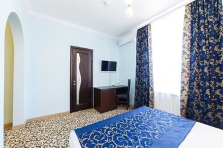 Room 25 of 48