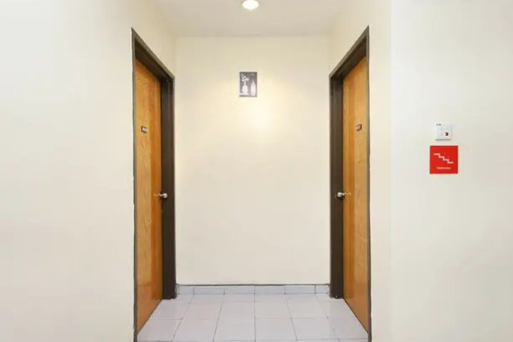 Room 15 of 28