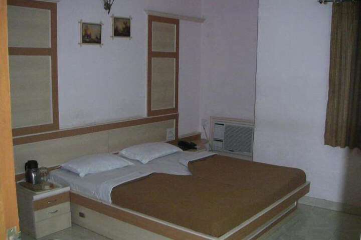 Room 5 of 23