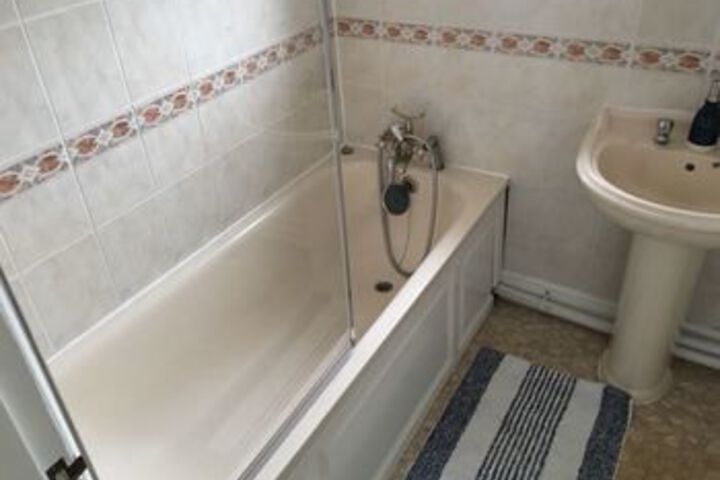 Room 7 of 16