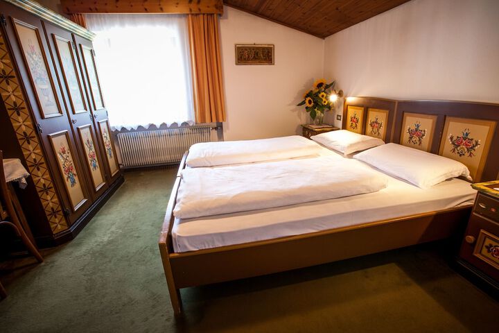 Room 6 of 31