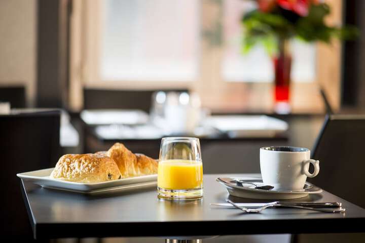 Breakfast/Coffee Service 31 of 37