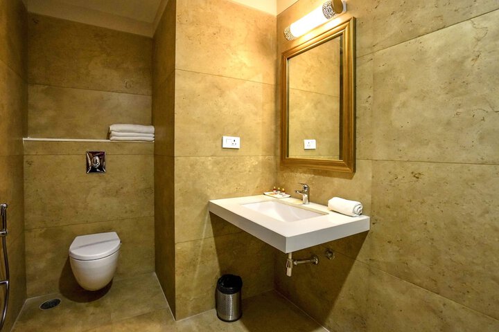 Room 18 of 49