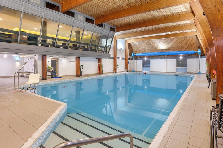 Pool 41 of 67