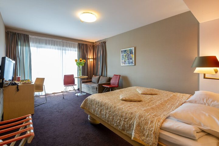 Room 35 of 110