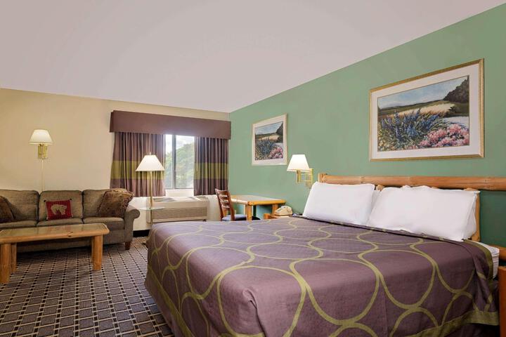 1 King Bed (7 of 7)