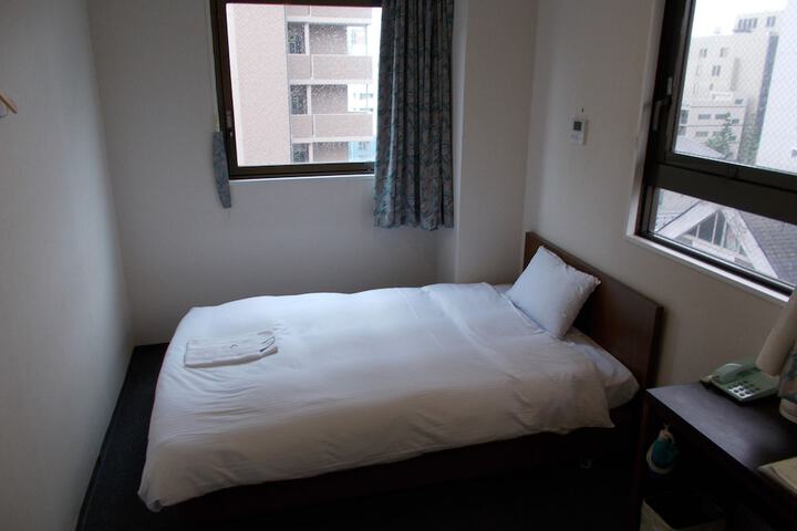 Room 7 of 49