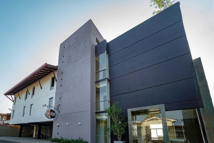 Hive 68 - Hotel and Resorts Negombo