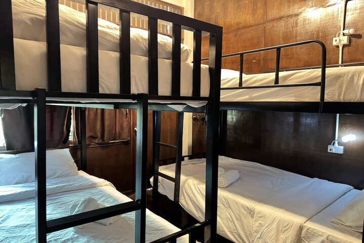 Room 13 of 95