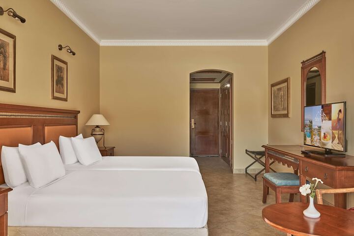 Room 9 of 119