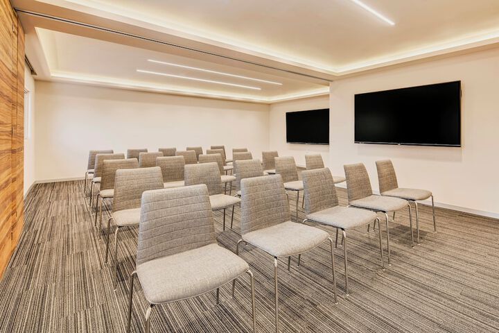 Business Center 119 of 164