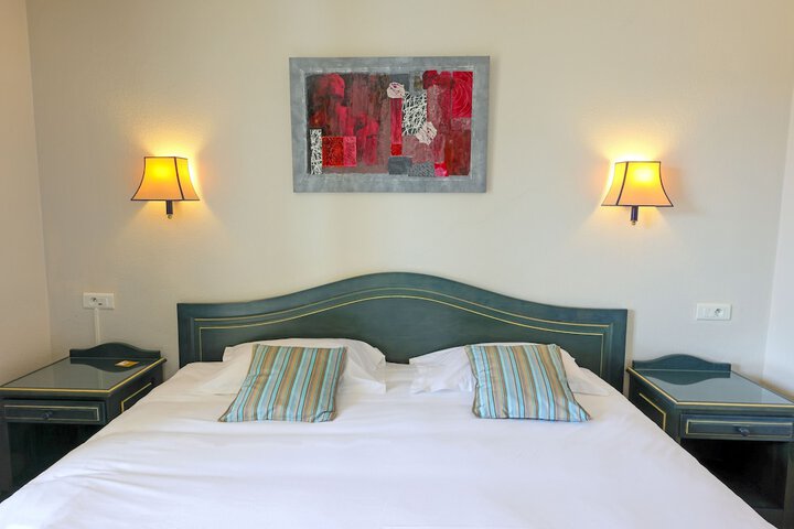 Room 60 of 172