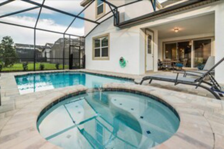 Pool 14 of 35