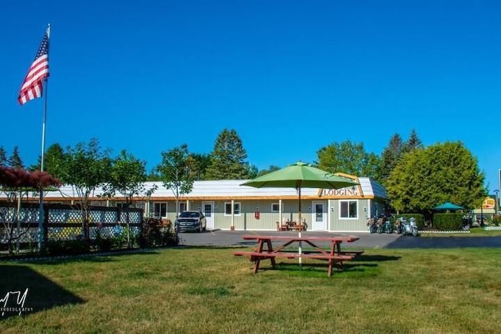 Property Grounds 22 of 24