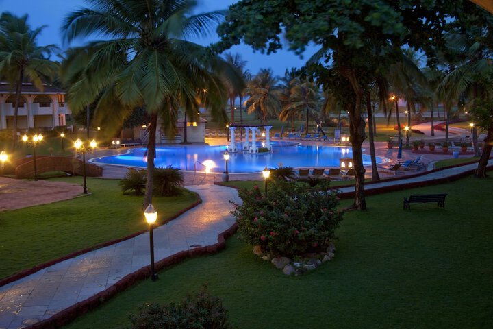 Pool 41 of 104