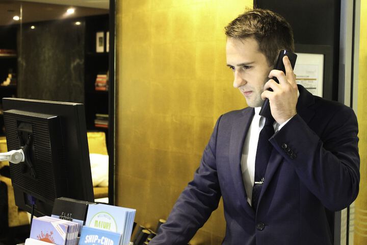 Concierge desk