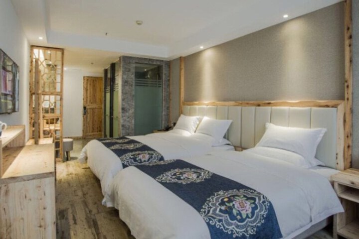 Room 8 of 21