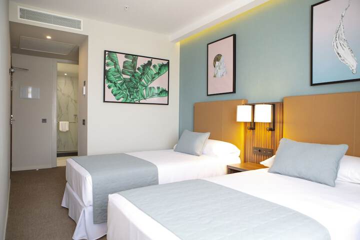 Room 31 of 202