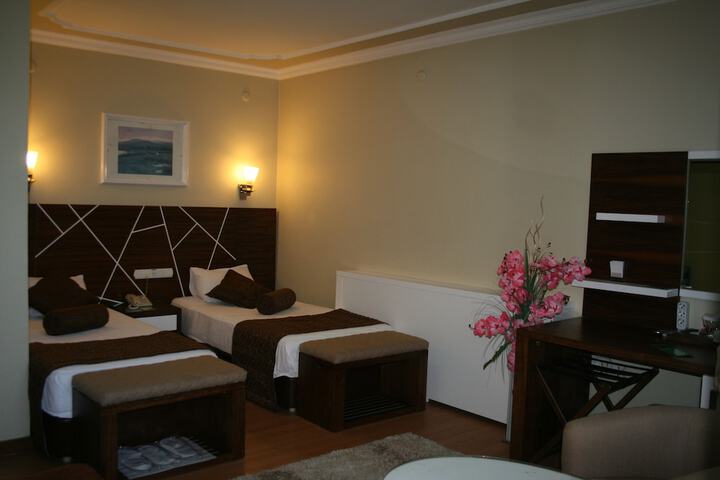 Room 8 of 62