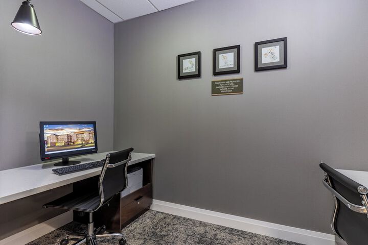 Business Center 39 of 47