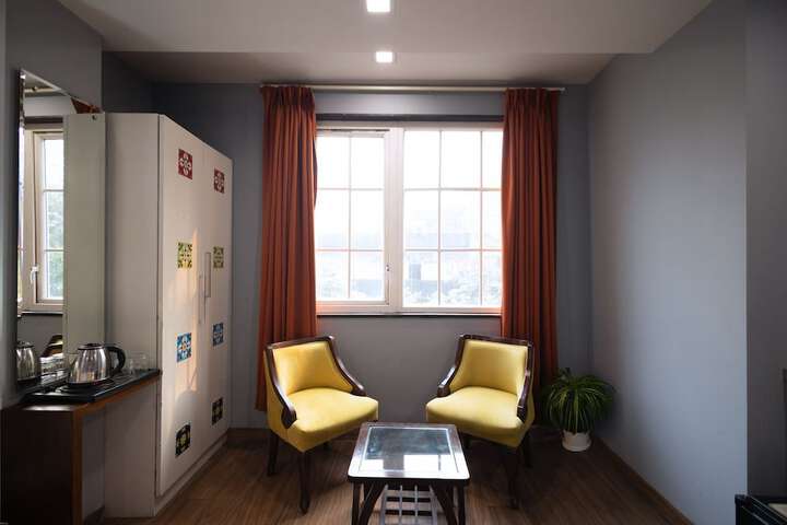 Room 15 of 25