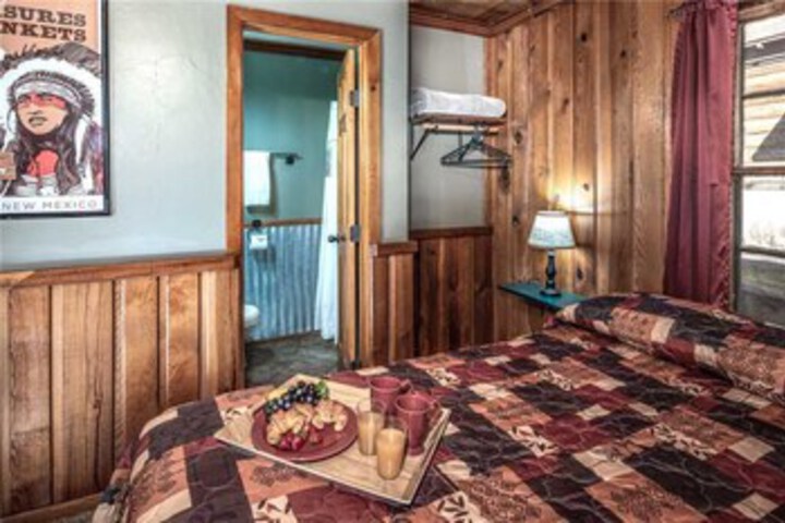 Room 27 of 29