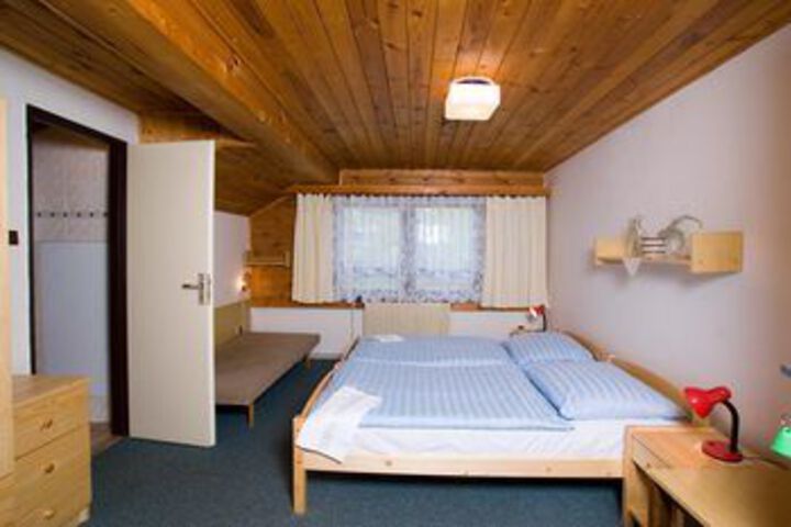 Room 14 of 35