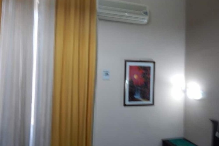 Room 5 of 22