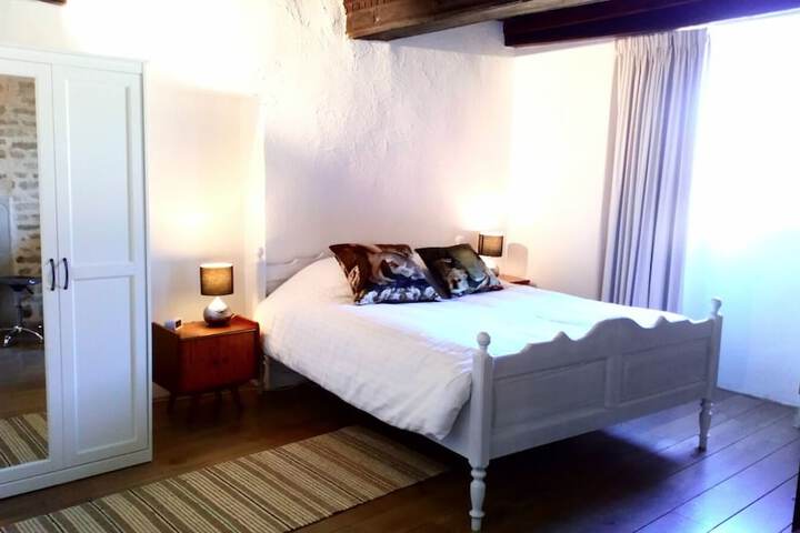 Room 6 of 20