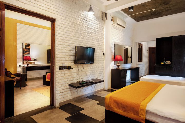 Room 5 of 41