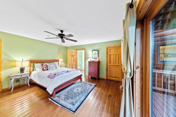 Room 25 of 79