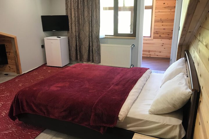 Room 9 of 36