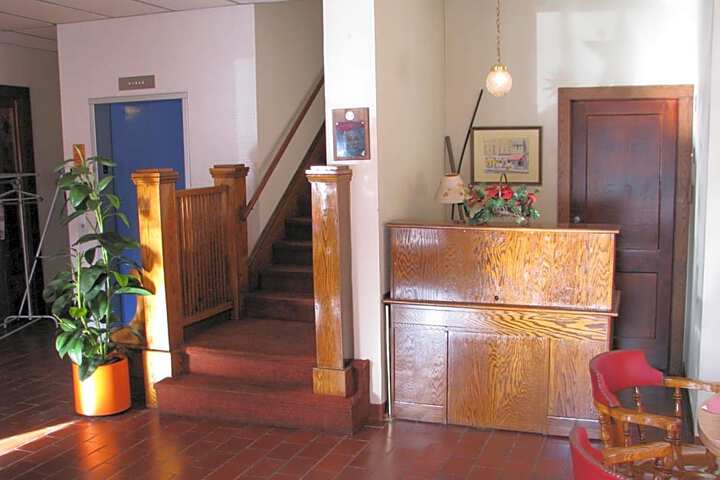 Old National Hotel