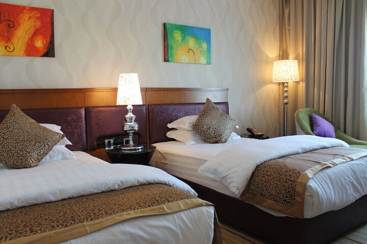 Room 8 of 47