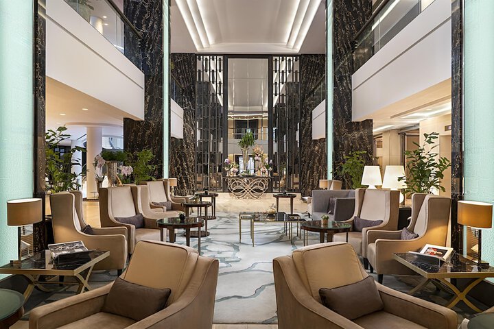 Entrance & Lobby