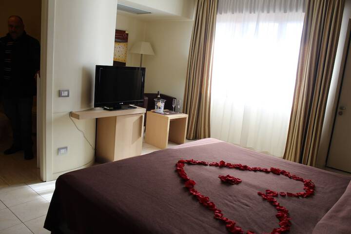 Room 4 of 17