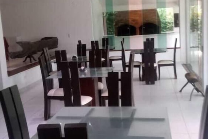 Dining 42 of 69