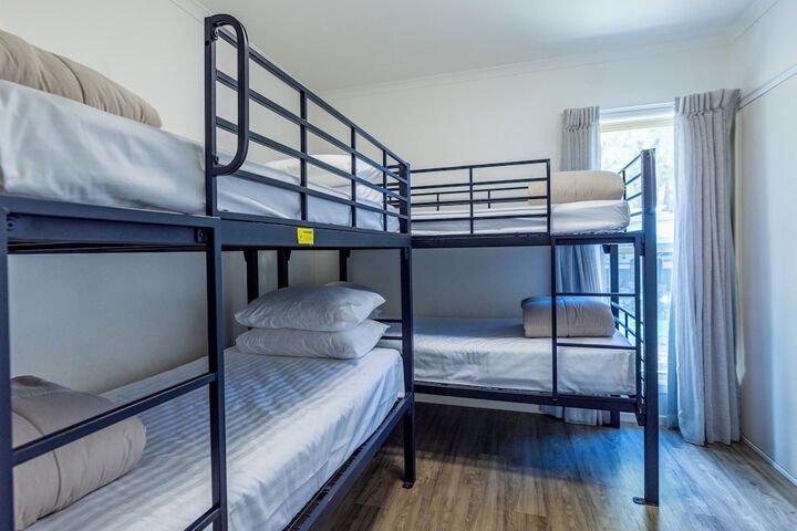 Room 10 of 109