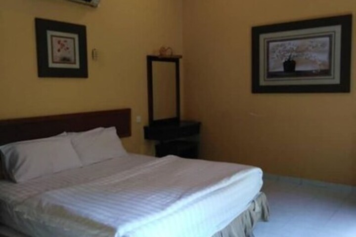 Room 15 of 49