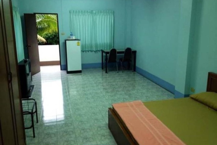 Room 8 of 23