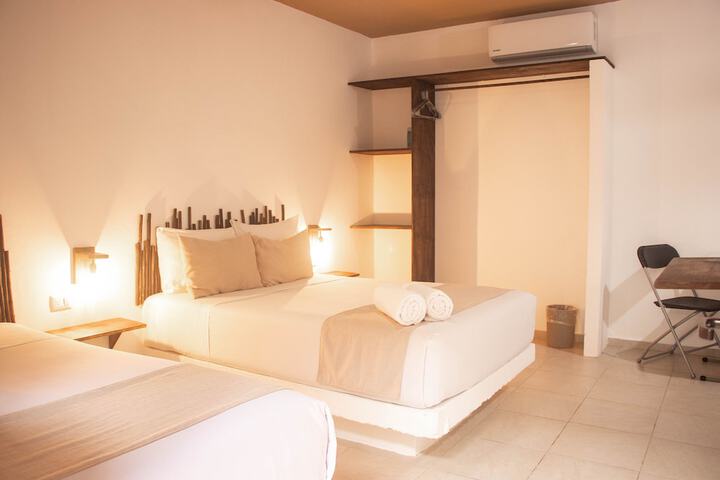 Room 12 of 83