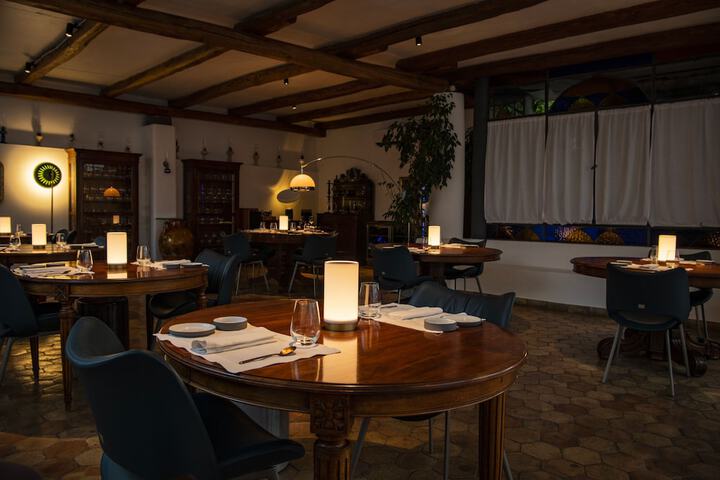 Dining 88 of 111