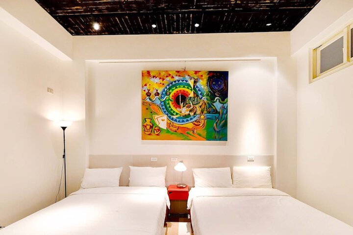 Room 28 of 86