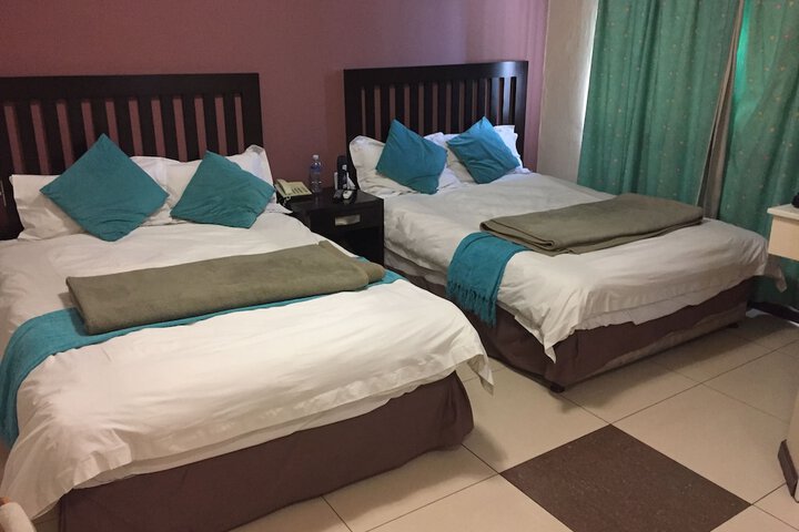 Room 1 of 2
