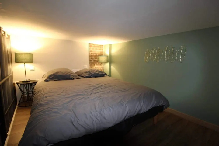 Room 2 of 13