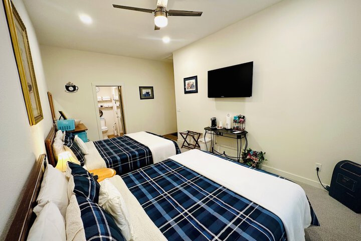 Room 11 of 26