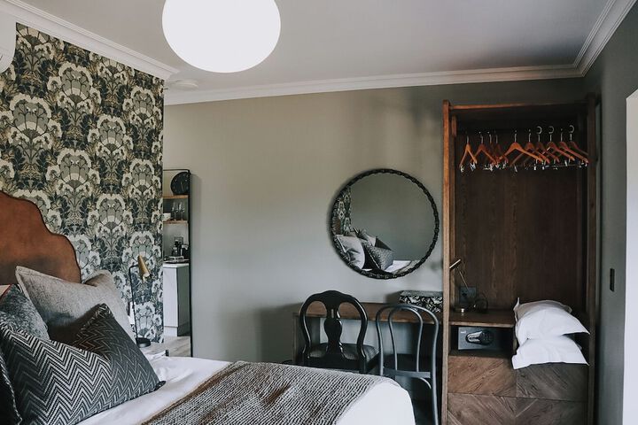 Room 48 of 89